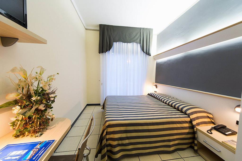 Hotel Villa Igea Diano Marina Kamer foto