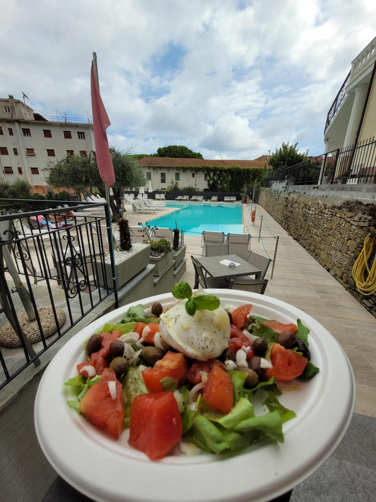 Hotel Villa Igea Diano Marina Buitenkant foto