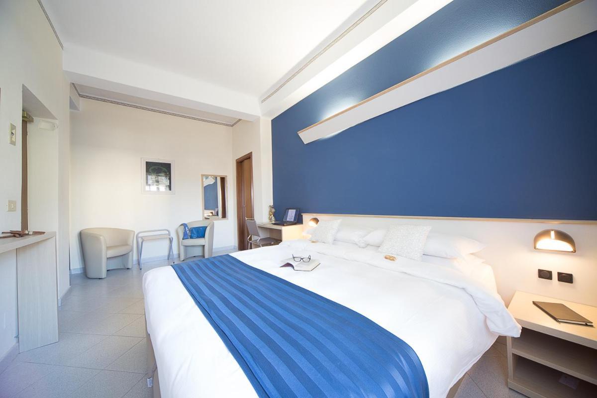 Hotel Villa Igea Diano Marina Buitenkant foto