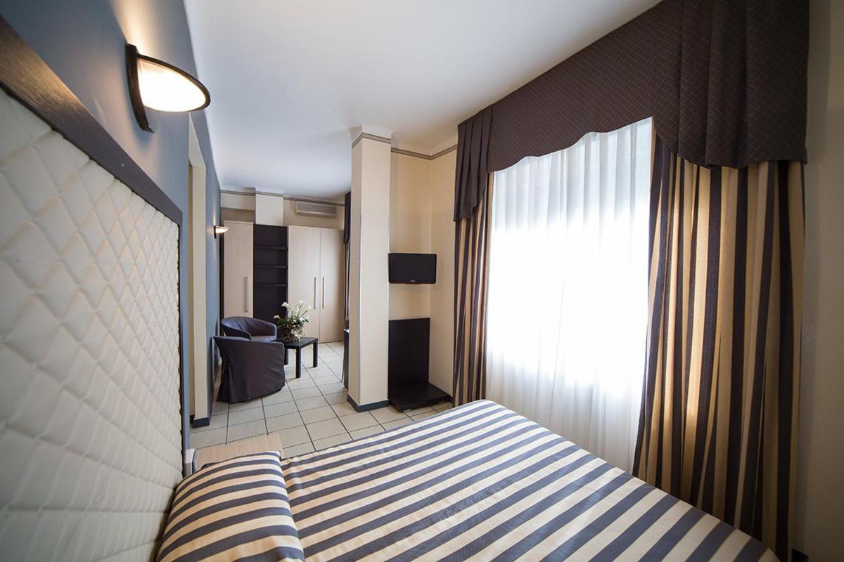 Hotel Villa Igea Diano Marina Buitenkant foto